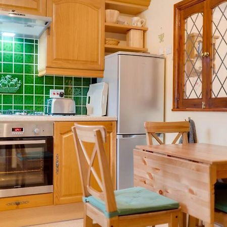 Barley Cottage Whittington  Eksteriør billede
